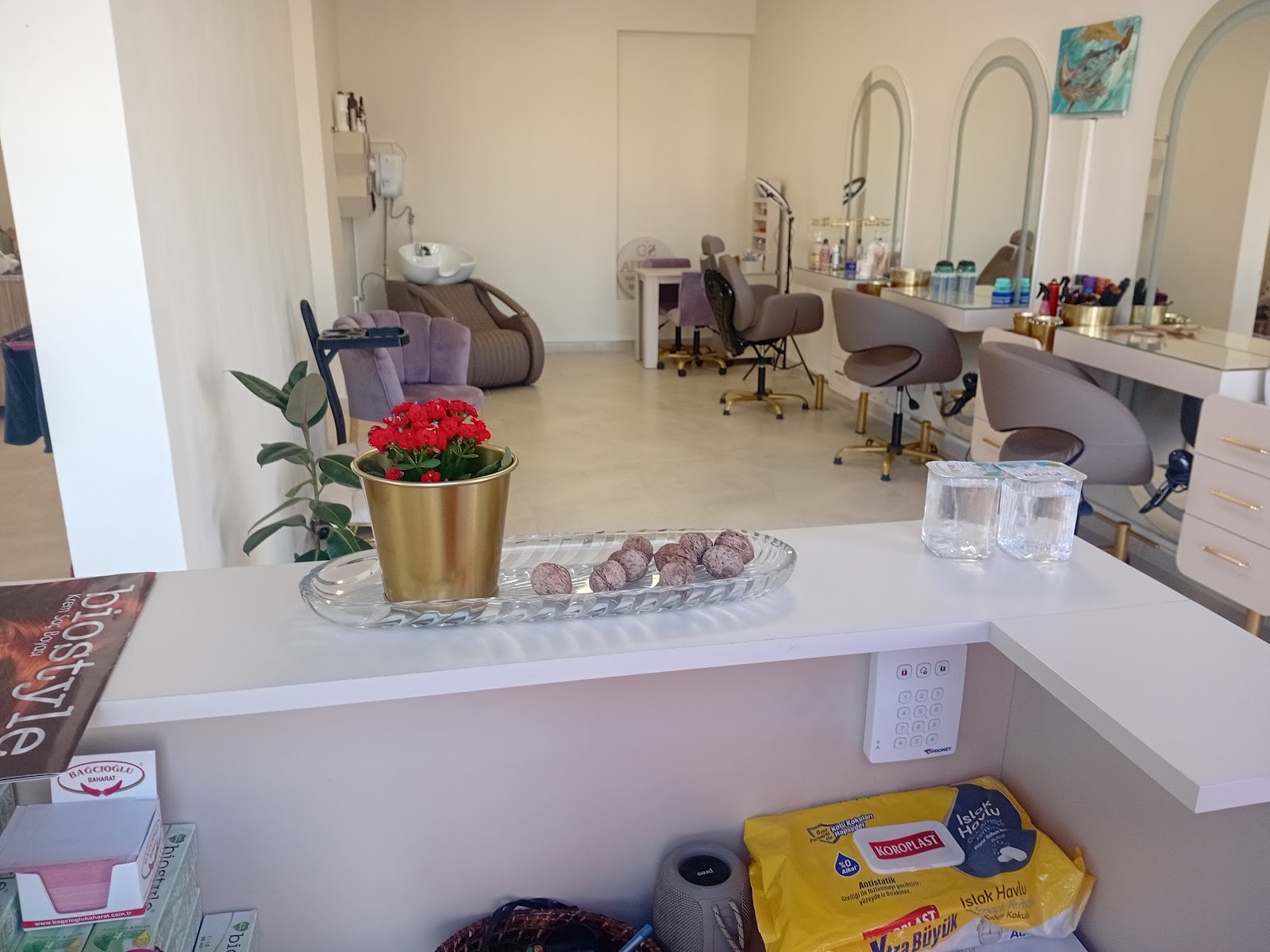 GZ AUERA HAIR&BEAUTY