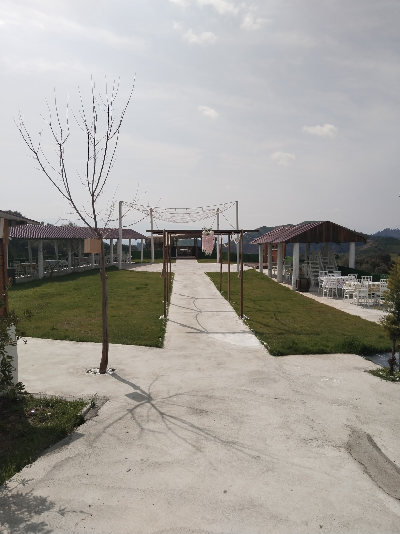 Saklı Vadi Kır Düğün Salonu kır düğünü mekanı — Efeler