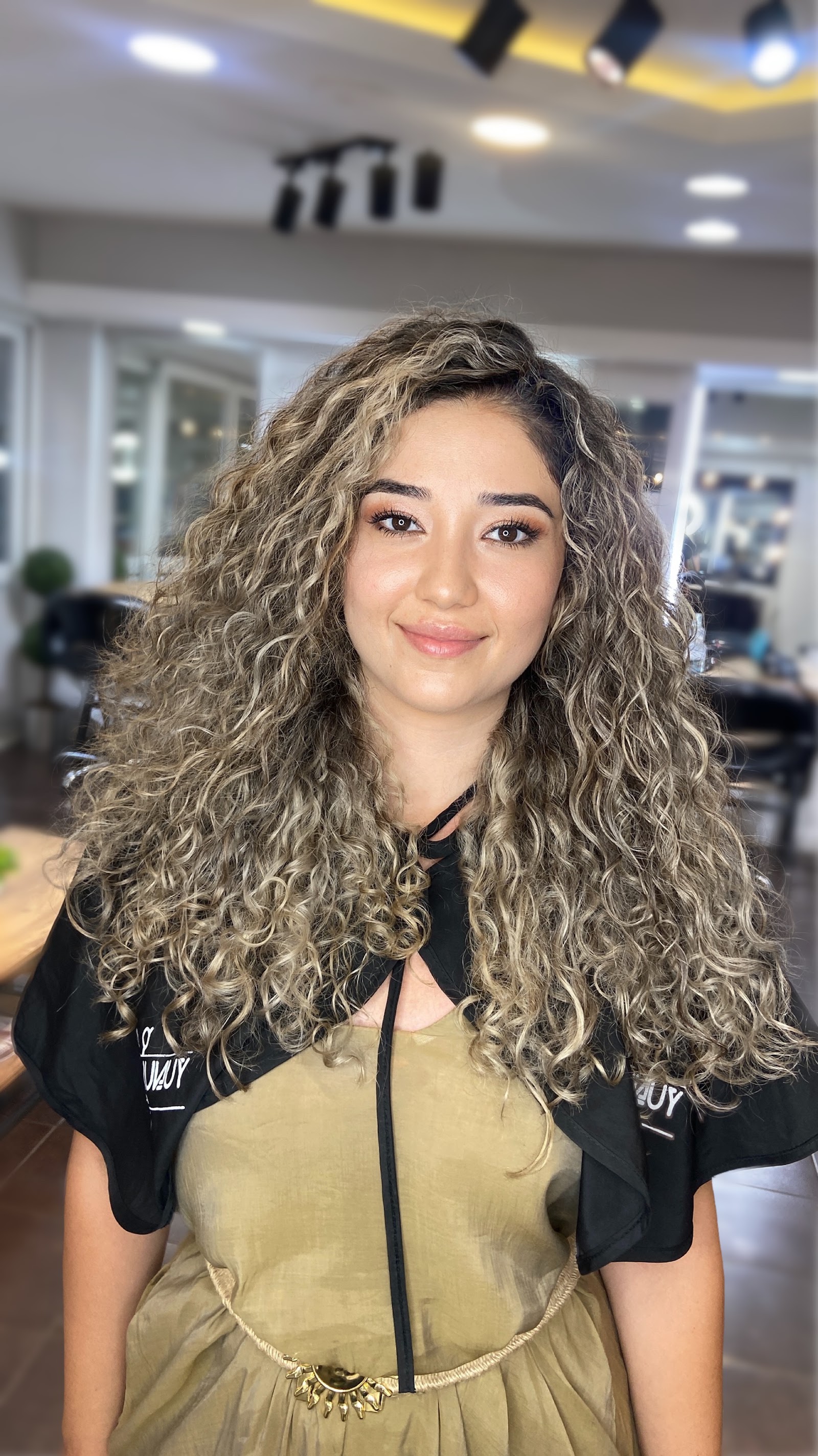 Yunus Bulut Hair Studio kır düğünü mekanı — Efeler